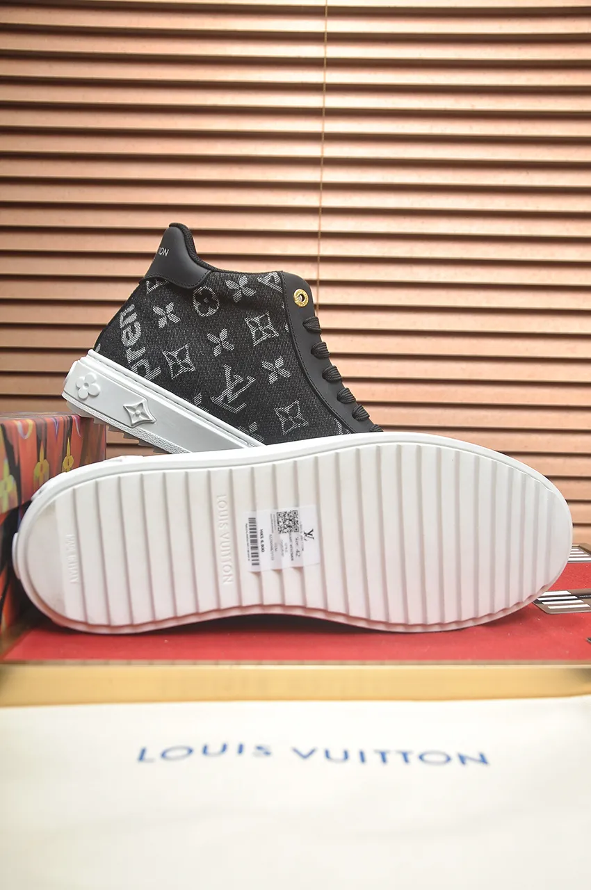 Men's shoes 💰600💶[LOUIS VUITTON] Original order price (mesh lining) new model 🍀LV Louis Vuitton * - top version of LV classic trendy shoes! Made of imported original cowhide, water-dyed cowhide lining, and original wear-resistant rubber outsole! High quality products! Code number 38-45 (45 is custom-made and cannot be returned or exchanged)